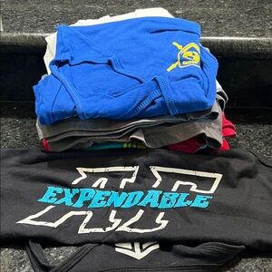 Expendable Black Muscle Tee 
10 Different tanks in bundle